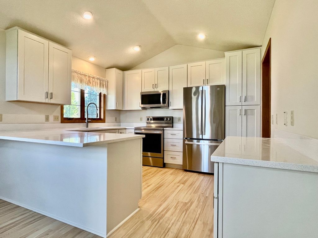 2410 Wight Bay, Brooklyn Park, MN 55443 — photo 3