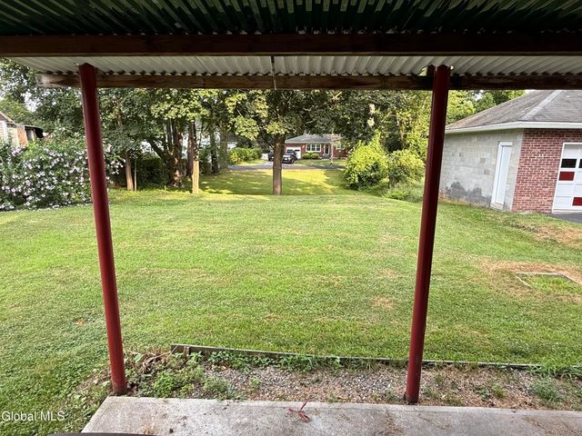 6 Pine Street, Bethlehem, NY 12203