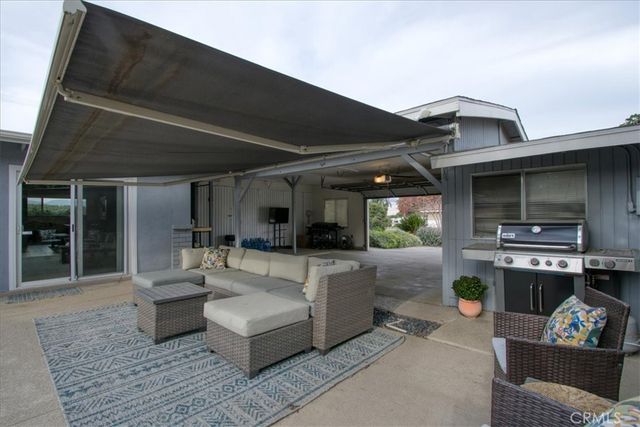 1235 W Cypress Avenue, Redlands, CA 92373