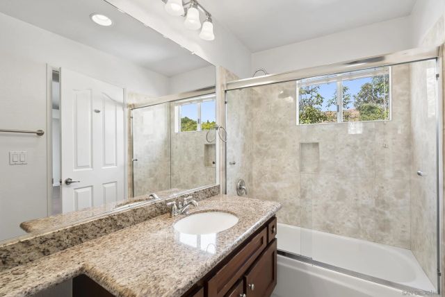 5123 Renaissance Ave C, San Diego, CA 92122