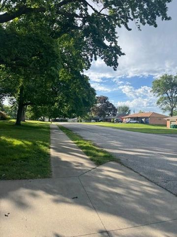 3725 Blue Ridge Boulevard, Independence, MO 64052
