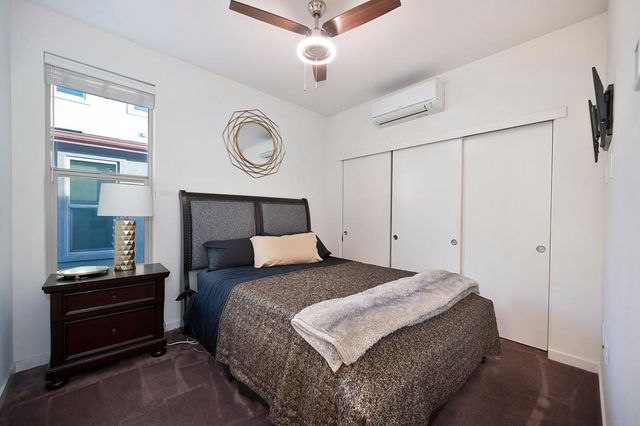 216 Box Ln, Sacramento, CA 95818