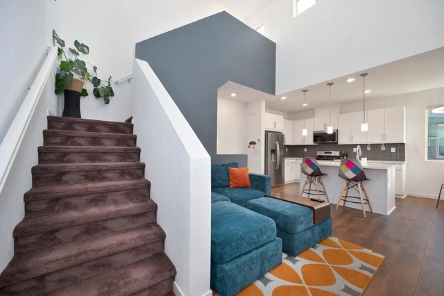 216 Box Ln, Sacramento, CA 95818