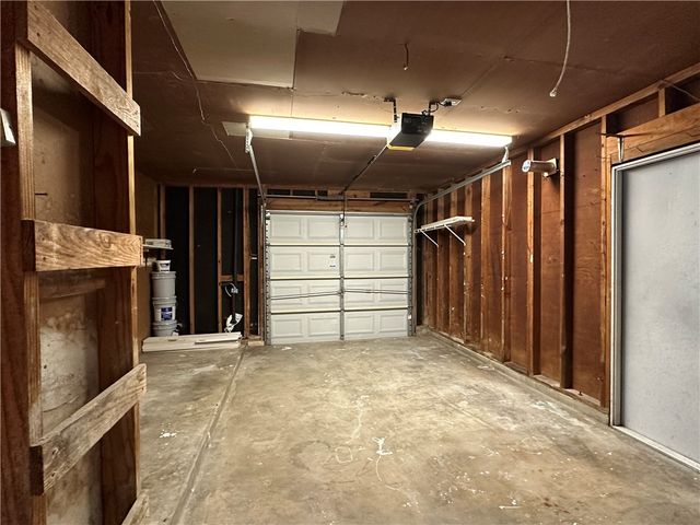 1029 Southcliff Dr, Portland, TX 78374