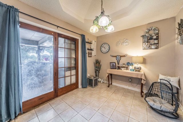 916 Rachelle Drive, Red Oak, TX 75154