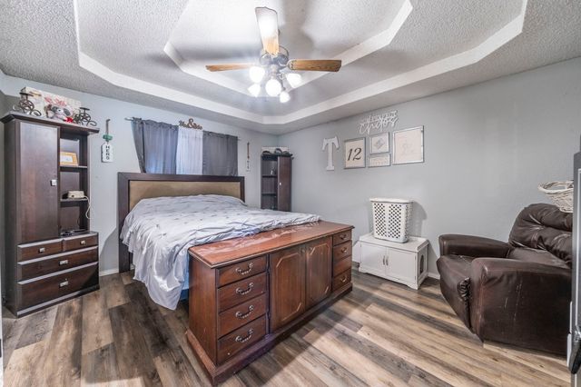 916 Rachelle Drive, Red Oak, TX 75154