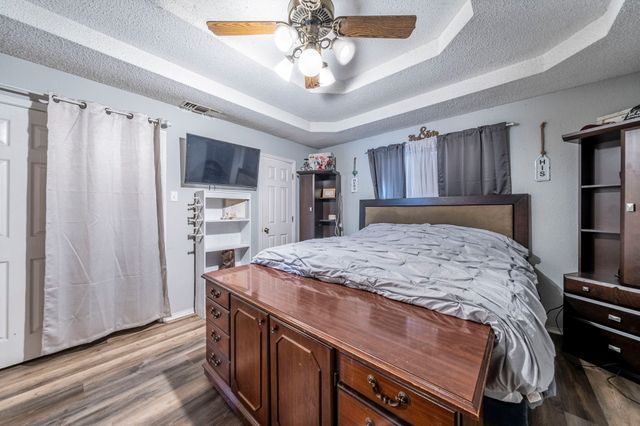 916 Rachelle Drive, Red Oak, TX 75154