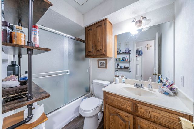 916 Rachelle Drive, Red Oak, TX 75154