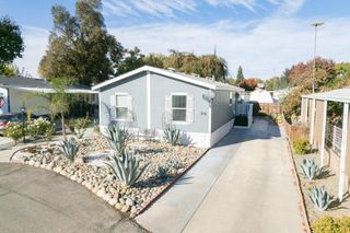 2400 W Midvalley Avenue R6, Visalia, CA 93277