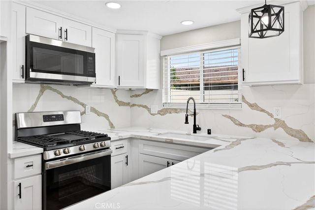 13822 Olive Street, Westminster, CA 92683