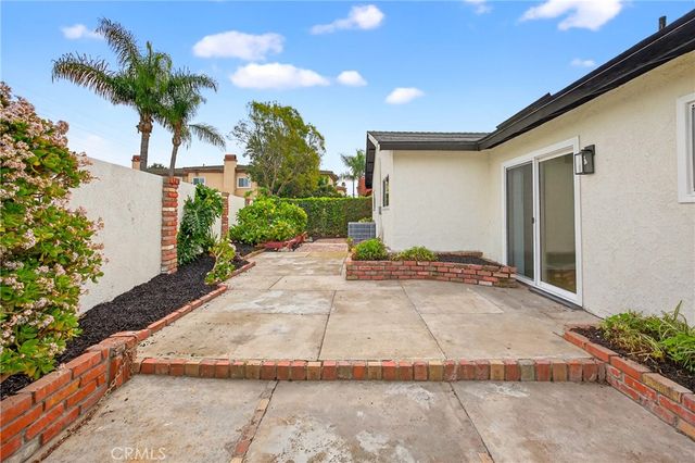 13822 Olive Street, Westminster, CA 92683