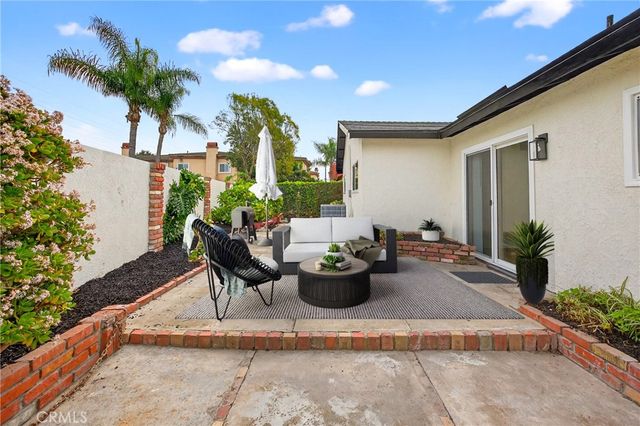 13822 Olive Street, Westminster, CA 92683
