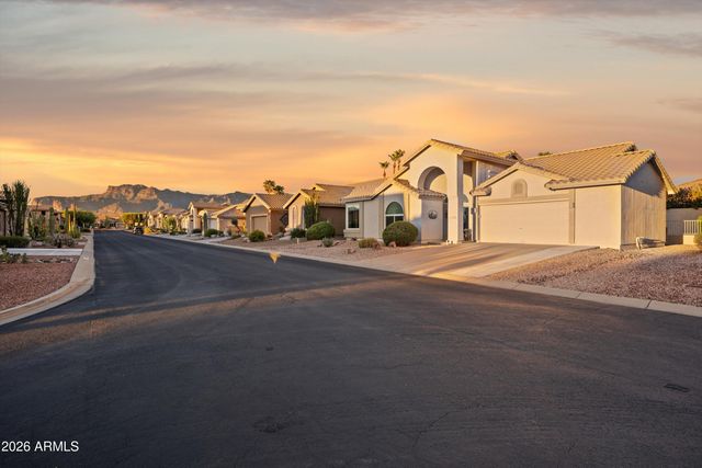 6225 S SANDTRAP Drive, Gold Canyon, AZ 85118
