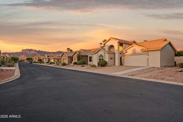 6225 S SANDTRAP Drive, Gold Canyon, AZ 85118