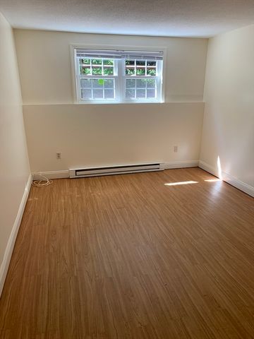 70 Madison 3, Amesbury, MA 01913