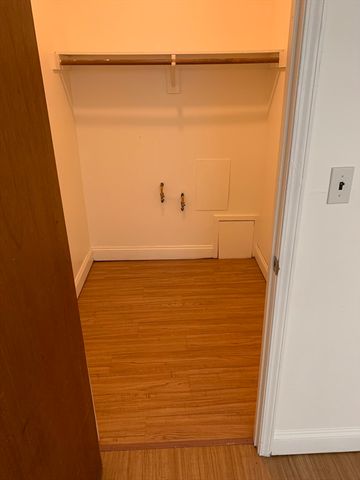 70 Madison 3, Amesbury, MA 01913