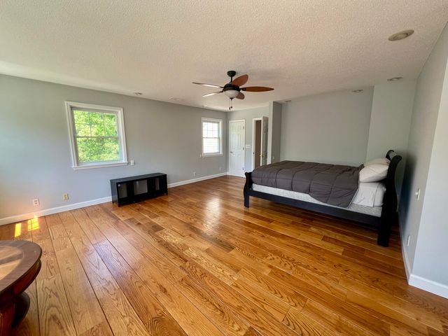 8011 Tn- 58, Harrison, TN 37341