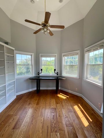 8011 Tn- 58, Harrison, TN 37341