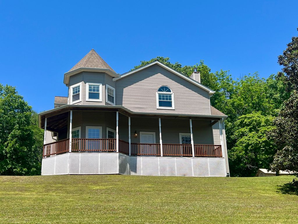 8011 Tn- 58, Harrison, TN 37341