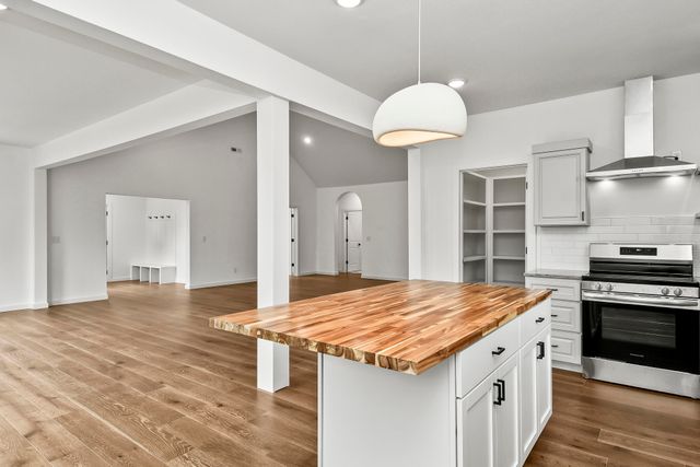 6074 N State Hwy 125, Rogersville, MO 65742