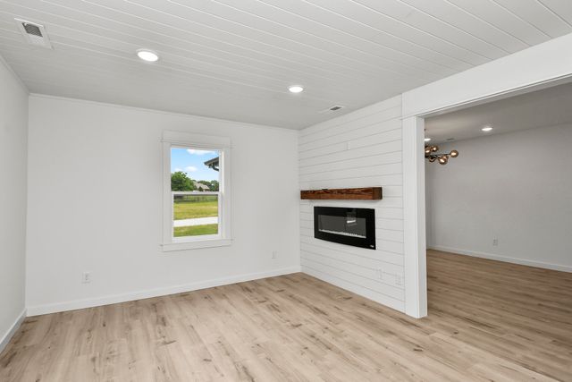 6074 N State Hwy 125, Rogersville, MO 65742