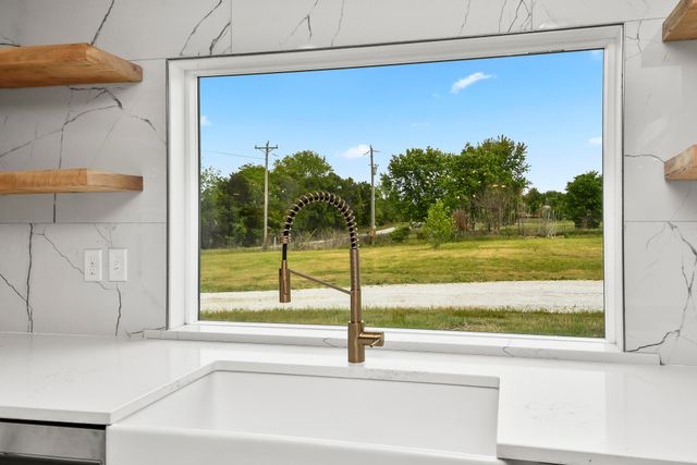 6074 N State Hwy 125, Rogersville, MO 65742