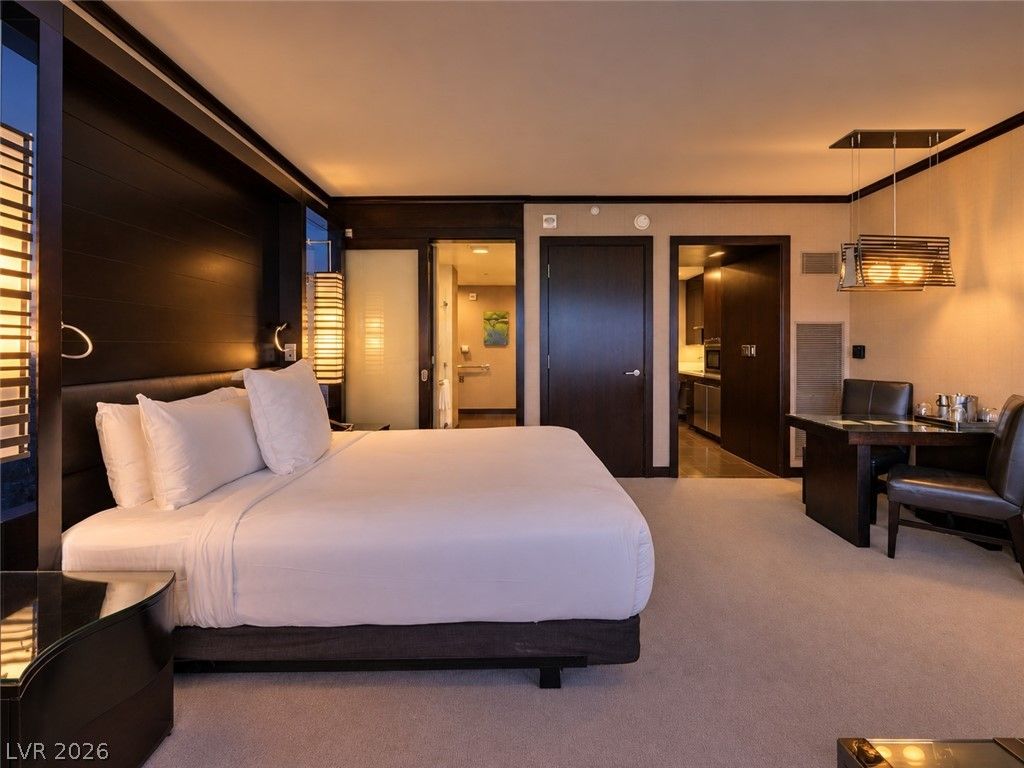 2600 HARMON Avenue 16011, Las Vegas, NV 89109 — photo 4