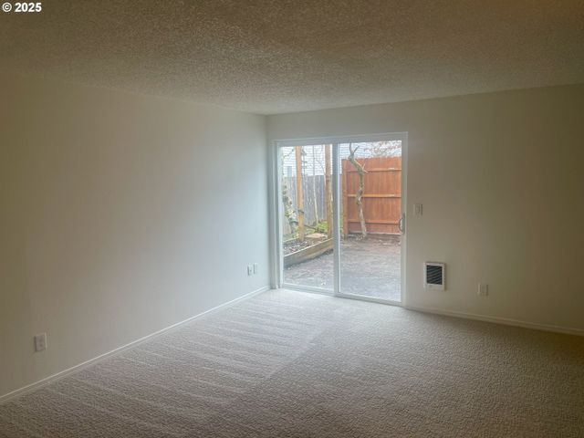 732 Se RENE Ave, Gresham, OR 97080