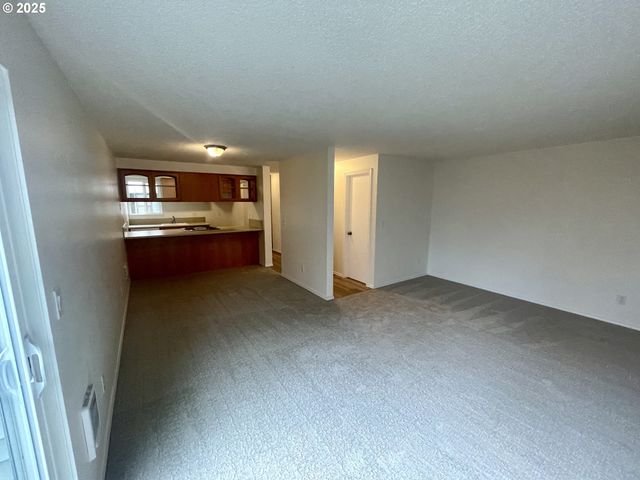 732 Se RENE Ave, Gresham, OR 97080