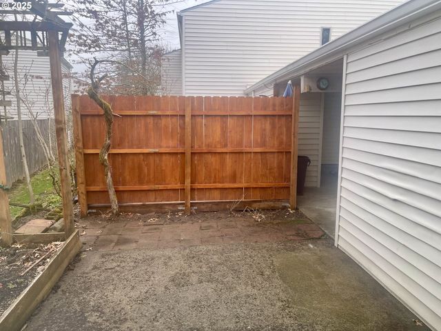 732 Se RENE Ave, Gresham, OR 97080