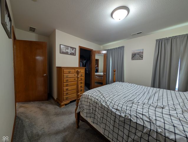 230 Blue Ribbon Court, Rushville, IN 46173