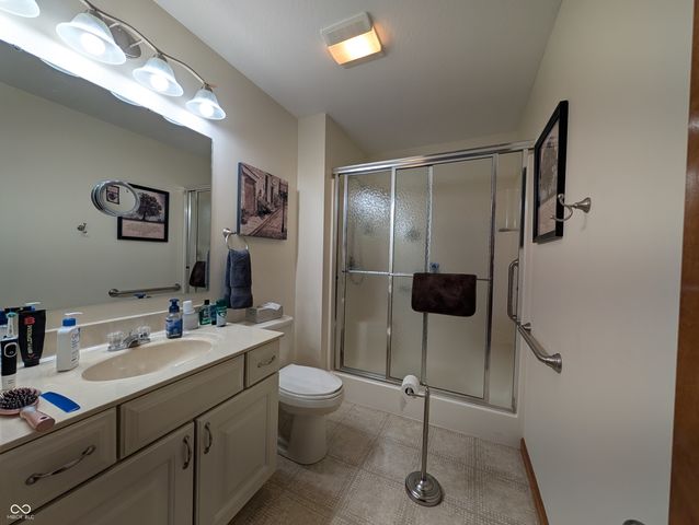 230 Blue Ribbon Court, Rushville, IN 46173