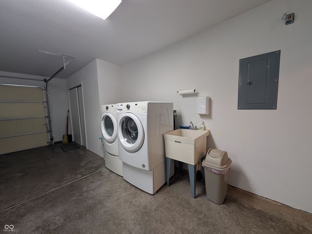 230 Blue Ribbon Court, Rushville, IN 46173