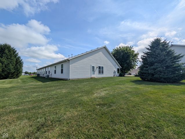 230 Blue Ribbon Court, Rushville, IN 46173