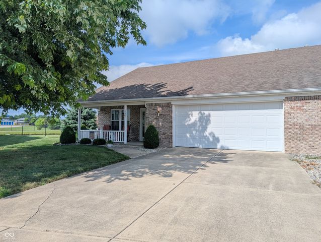 230 Blue Ribbon Court, Rushville, IN 46173