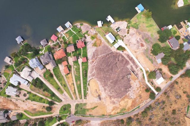 1532 Hill Top DR, Granite Shoals, TX 78654