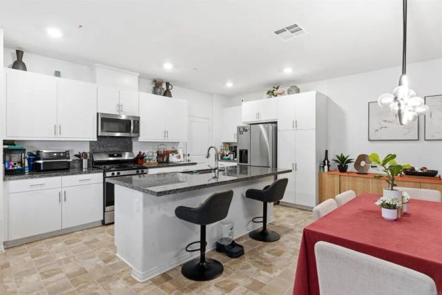 30201 Sunset Pier Drive, Menifee, CA 92584