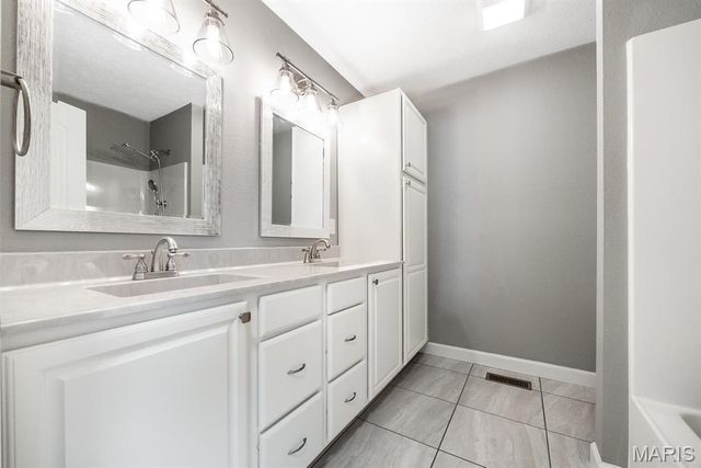 407 Sammy Lane, Caseyville, IL 62232