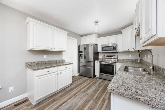 407 Sammy Lane, Caseyville, IL 62232