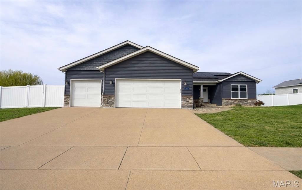 407 Sammy Lane, Caseyville, IL 62232