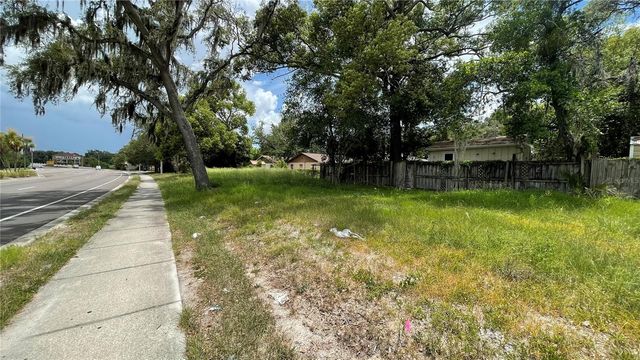 7016 N 40TH STREET, Tampa, FL 33604