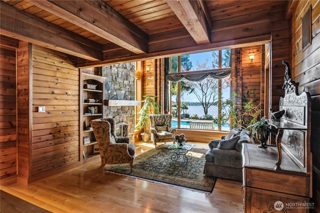 21102 Snag Island Drive E, Lake Tapps, WA 98391