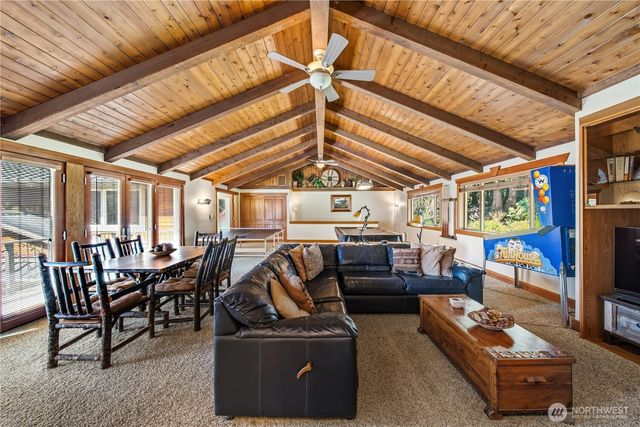 21102 Snag Island Drive E, Lake Tapps, WA 98391