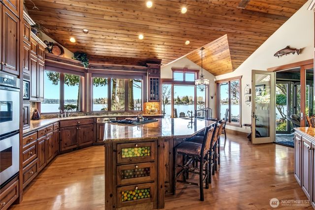 21102 Snag Island Drive E, Lake Tapps, WA 98391