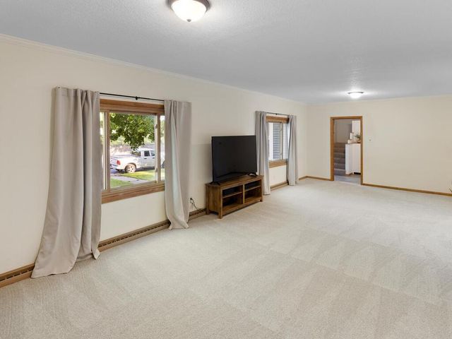 716 10th Avenue S, Saint Cloud, MN 56301