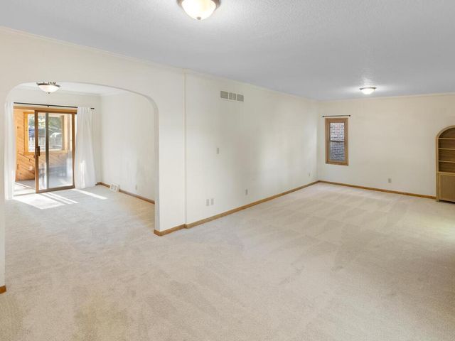 716 10th Avenue S, Saint Cloud, MN 56301