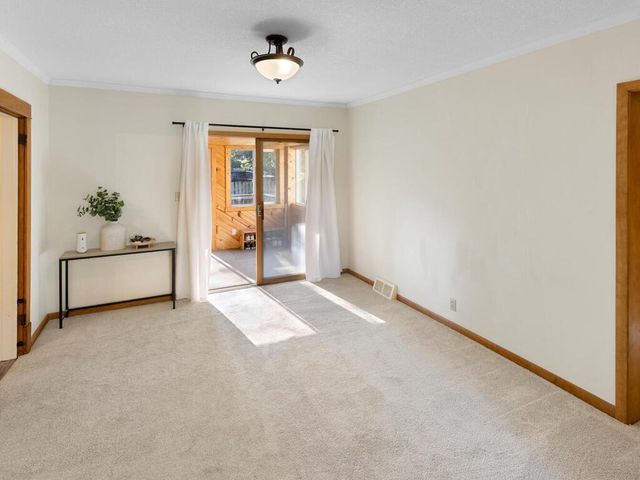 716 10th Avenue S, Saint Cloud, MN 56301