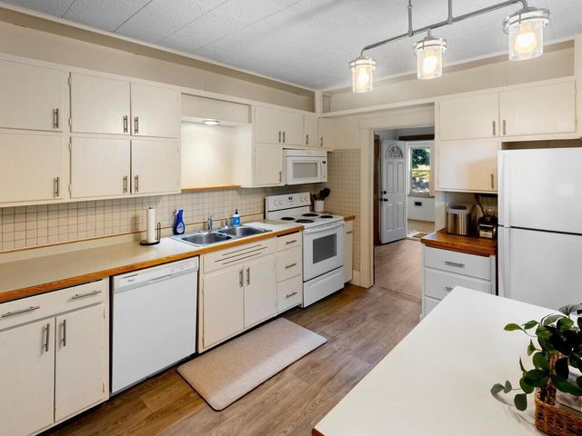 716 10th Avenue S, Saint Cloud, MN 56301