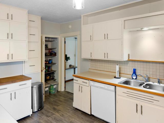 716 10th Avenue S, Saint Cloud, MN 56301