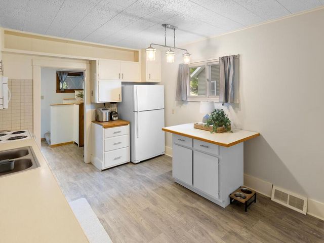 716 10th Avenue S, Saint Cloud, MN 56301